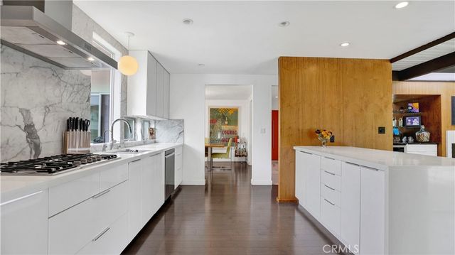 2000 Nautilus Lane, Newport Beach, CA 92660