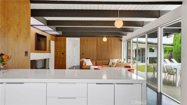 2000 Nautilus Lane, Newport Beach, CA 92660