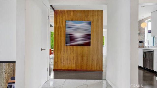 2000 Nautilus Lane, Newport Beach, CA 92660