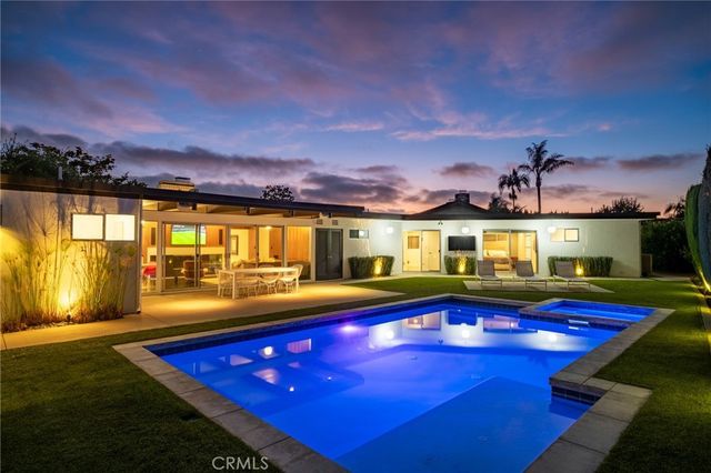 2000 Nautilus Lane, Newport Beach, CA 92660