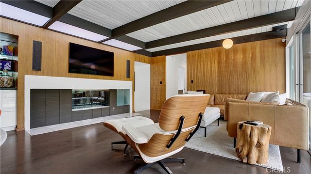 2000 Nautilus Lane, Newport Beach, CA 92660