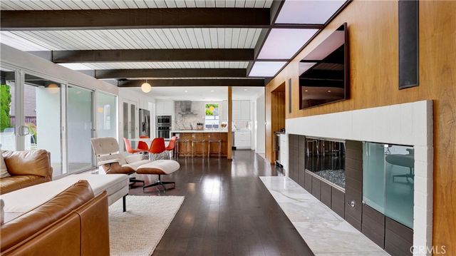 2000 Nautilus Lane, Newport Beach, CA 92660