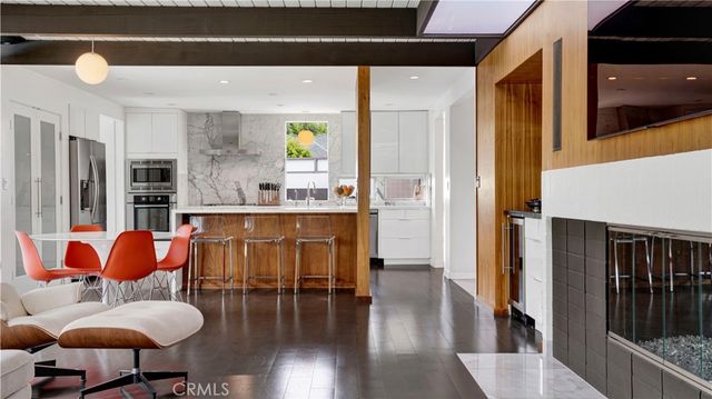 2000 Nautilus Lane, Newport Beach, CA 92660