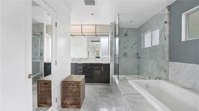 2000 Nautilus Lane, Newport Beach, CA 92660