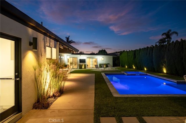 2000 Nautilus Lane, Newport Beach, CA 92660