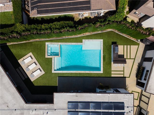 2000 Nautilus Lane, Newport Beach, CA 92660