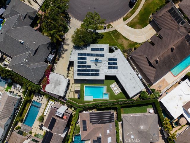 2000 Nautilus Lane, Newport Beach, CA 92660