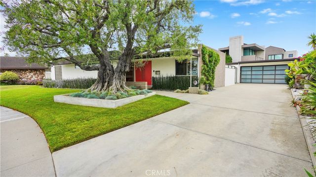 2000 Nautilus Lane, Newport Beach, CA 92660