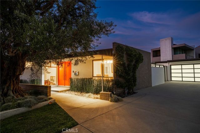 2000 Nautilus Lane, Newport Beach, CA 92660