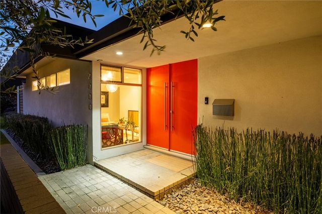 2000 Nautilus Lane, Newport Beach, CA 92660