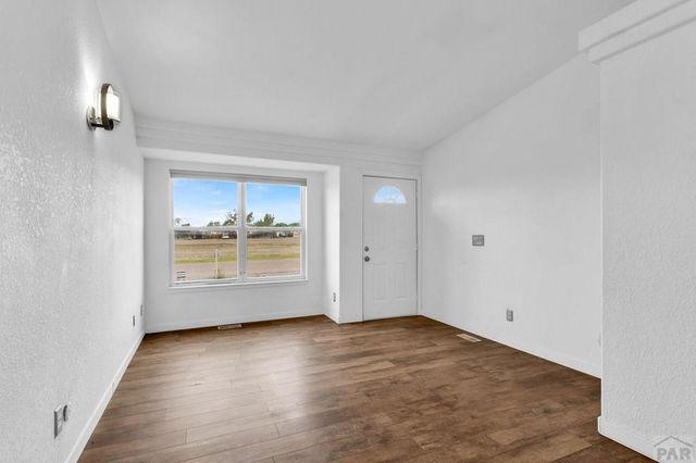 311 E Bond Dr, Pueblo, CO 81007