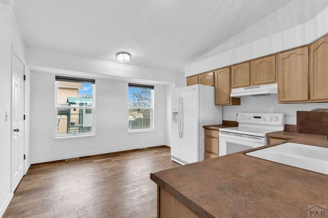 311 E Bond Dr, Pueblo, CO 81007
