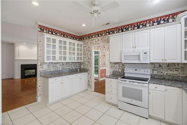 148 Brooks Landing Drive, Winston-salem, NC 27106
