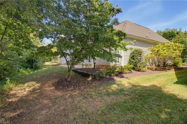 148 Brooks Landing Drive, Winston-salem, NC 27106
