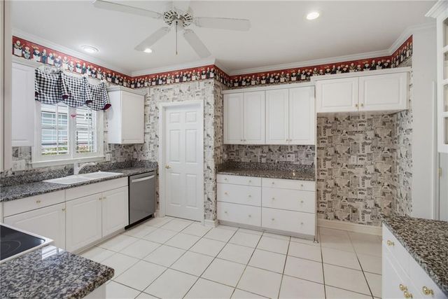 148 Brooks Landing Drive, Winston-salem, NC 27106