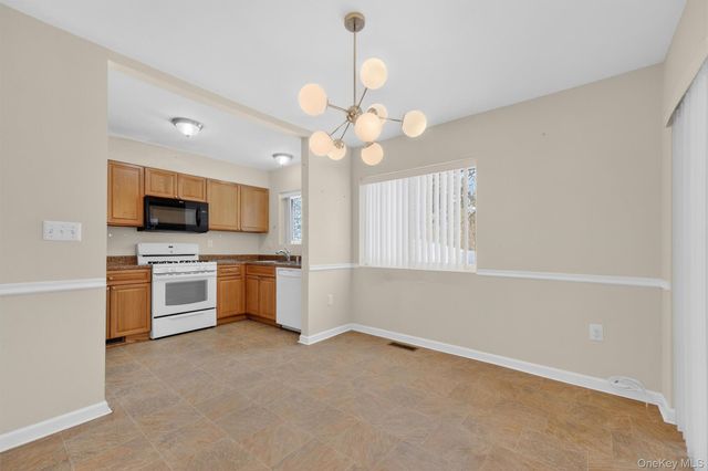 9 Nicole Circle 3, Ossining, NY 10562