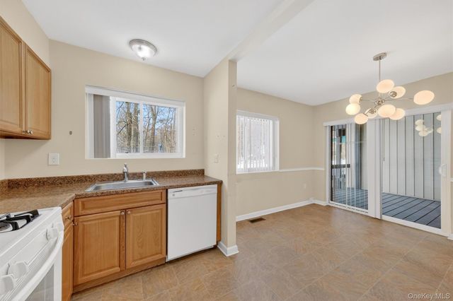 9 Nicole Circle 3, Ossining, NY 10562