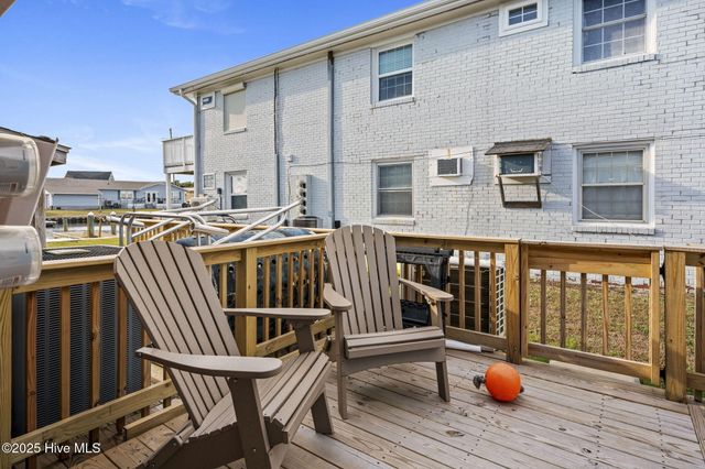 121 Old Causeway Road 12, Atlantic Beach, NC 28512