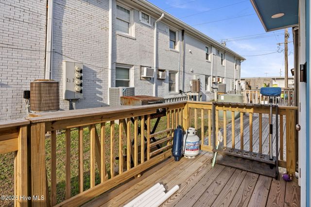 121 Old Causeway Road 12, Atlantic Beach, NC 28512