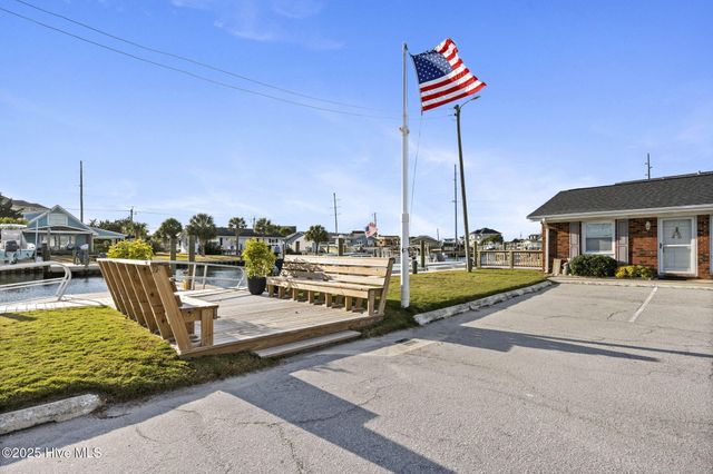 121 Old Causeway Road 12, Atlantic Beach, NC 28512