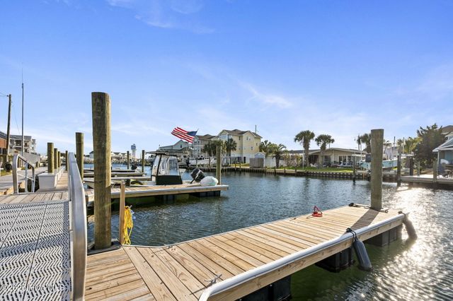 121 Old Causeway Road 12, Atlantic Beach, NC 28512