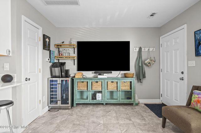 121 Old Causeway Road 12, Atlantic Beach, NC 28512