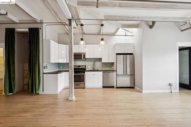 958 28th ST 21, Oakland, CA 94608