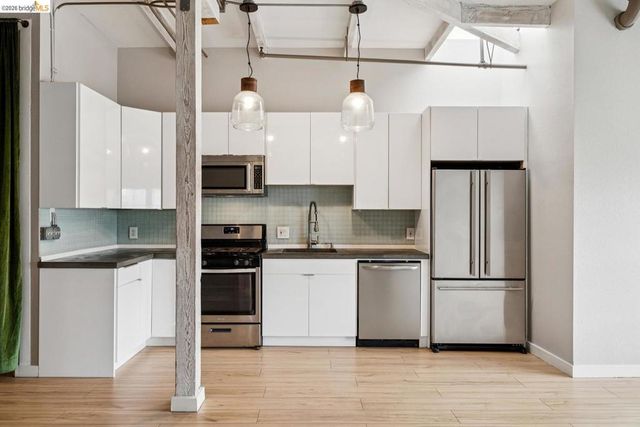 958 28th ST 21, Oakland, CA 94608