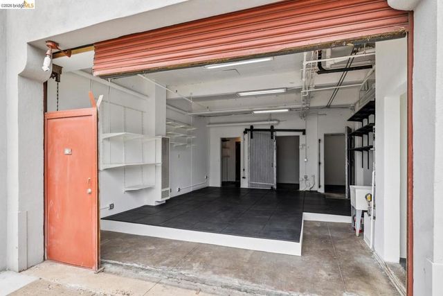 958 28th ST 21, Oakland, CA 94608