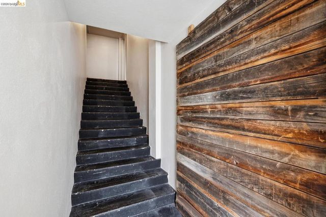 958 28th ST 21, Oakland, CA 94608