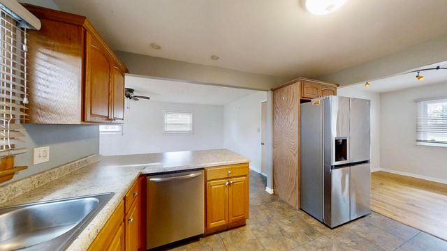 2900 Mcafee Drive, Hobart, IN 46342