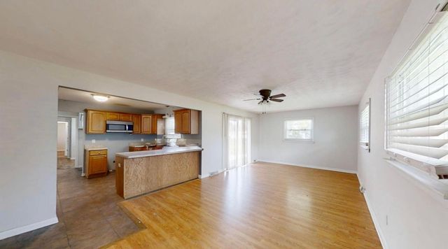 2900 Mcafee Drive, Hobart, IN 46342