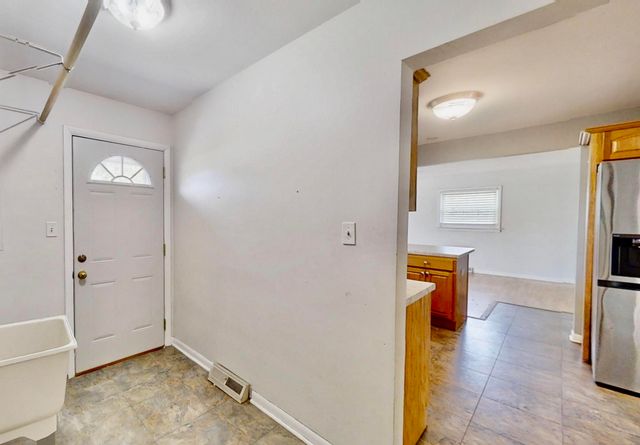 2900 Mcafee Drive, Hobart, IN 46342