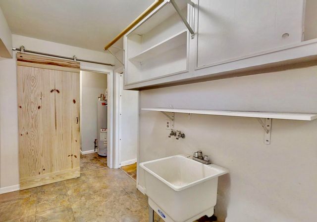 2900 Mcafee Drive, Hobart, IN 46342