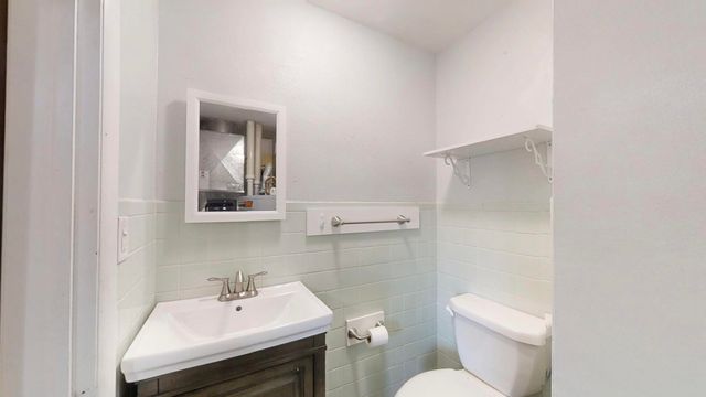 2900 Mcafee Drive, Hobart, IN 46342