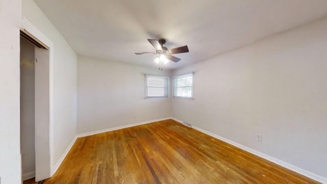 2900 Mcafee Drive, Hobart, IN 46342