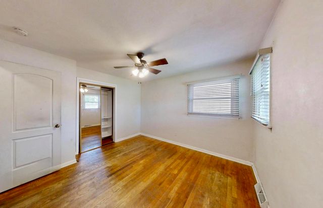 2900 Mcafee Drive, Hobart, IN 46342