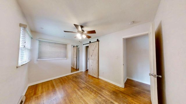2900 Mcafee Drive, Hobart, IN 46342