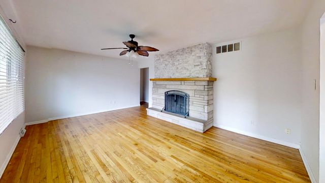 2900 Mcafee Drive, Hobart, IN 46342