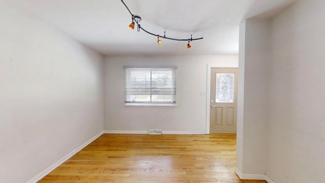 2900 Mcafee Drive, Hobart, IN 46342
