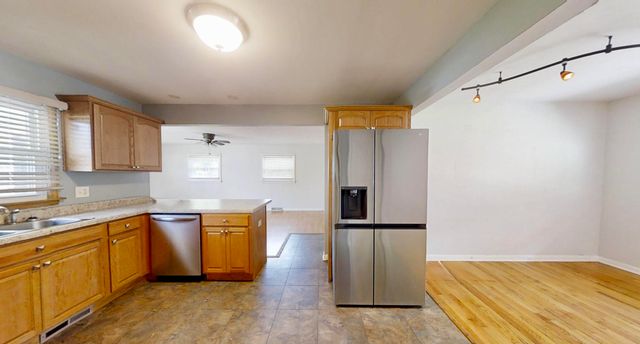 2900 Mcafee Drive, Hobart, IN 46342