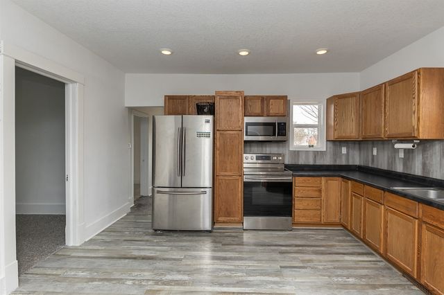 630 Market Street, Carlisle, IA 50047