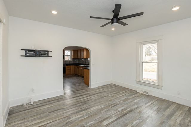 630 Market Street, Carlisle, IA 50047