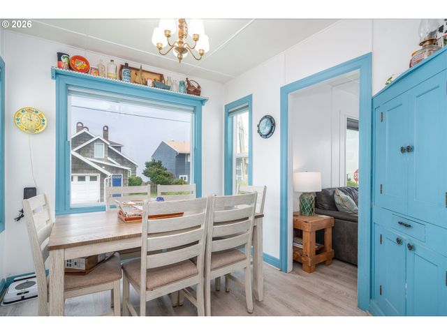 1509 Nw 39TH St, Lincoln City, OR 97367