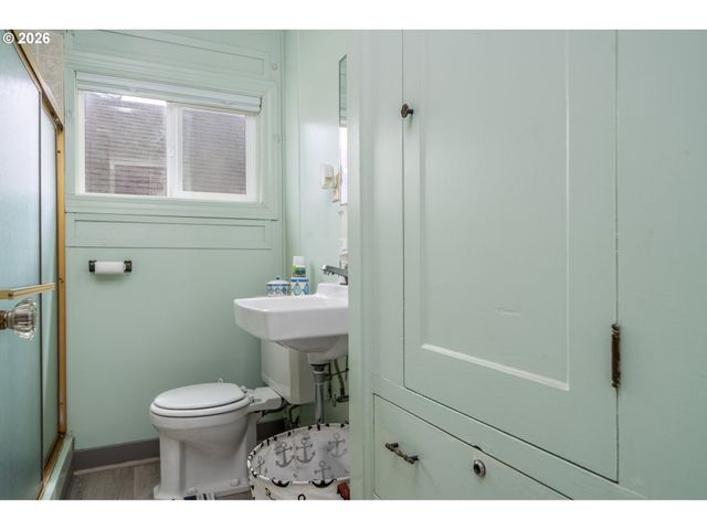 1509 Nw 39TH St, Lincoln City, OR 97367