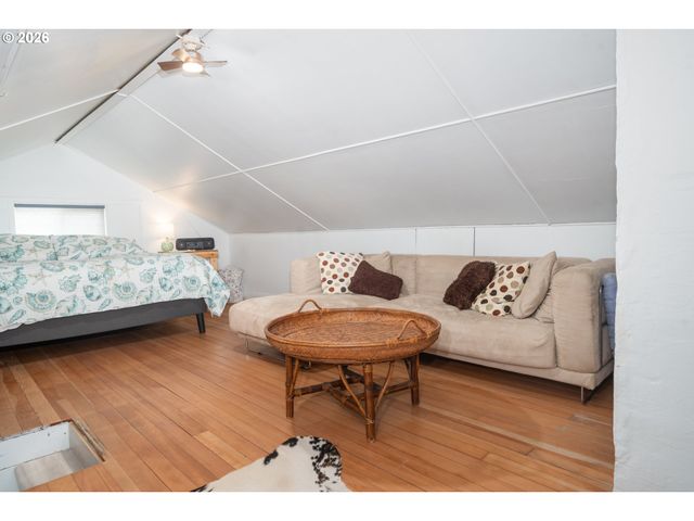 1509 Nw 39TH St, Lincoln City, OR 97367