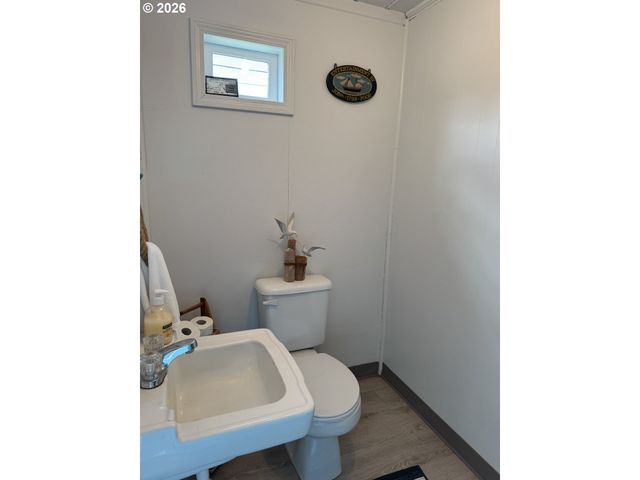1509 Nw 39TH St, Lincoln City, OR 97367