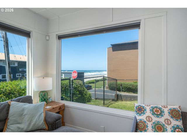 1509 Nw 39TH St, Lincoln City, OR 97367