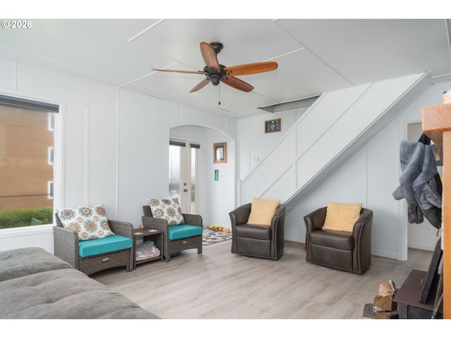 1509 Nw 39TH St, Lincoln City, OR 97367