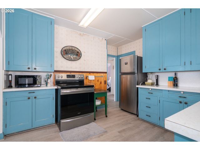 1509 Nw 39TH St, Lincoln City, OR 97367